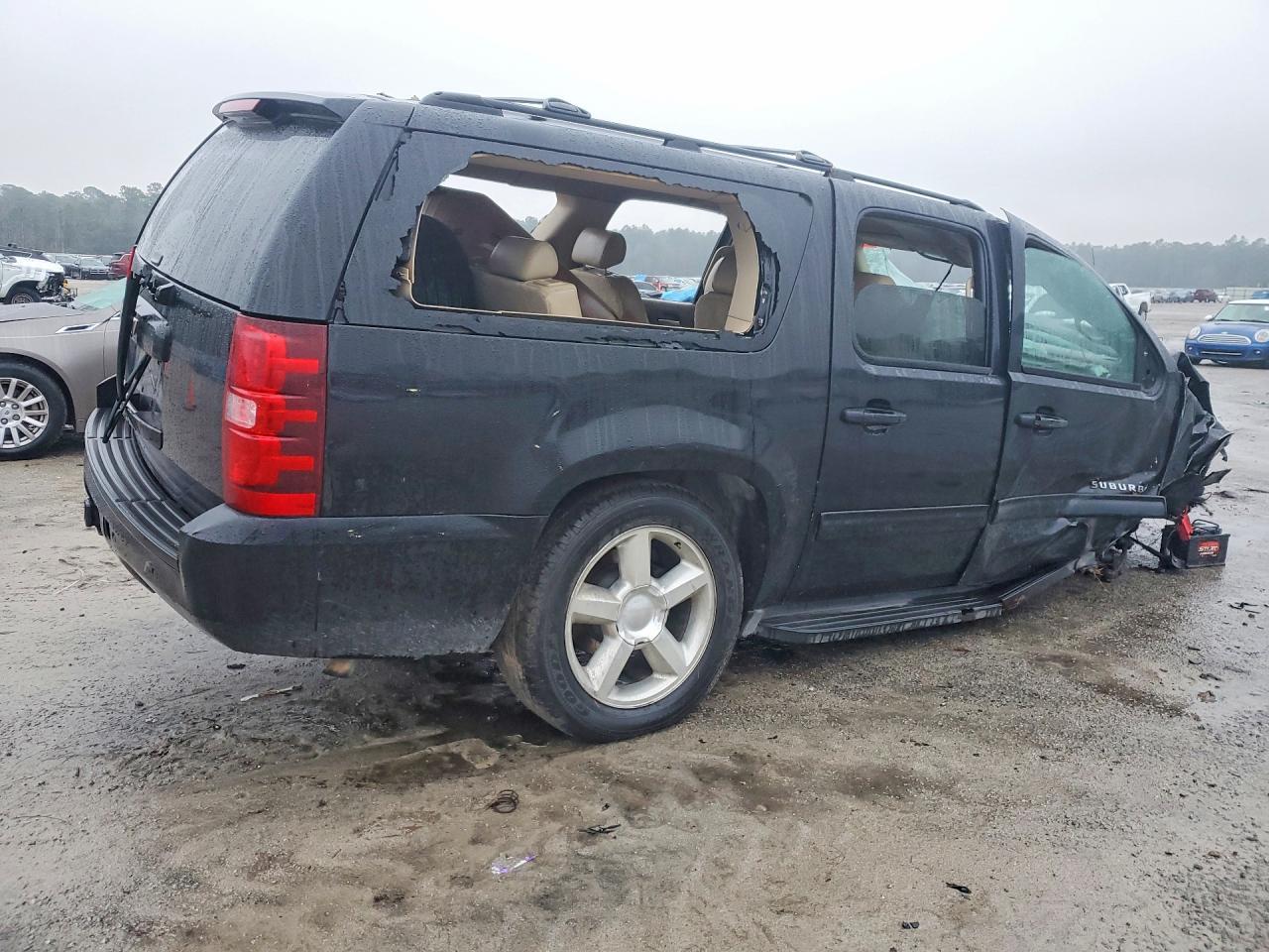 2014 Chevrolet Suburban C1500 Lt - Фото 3