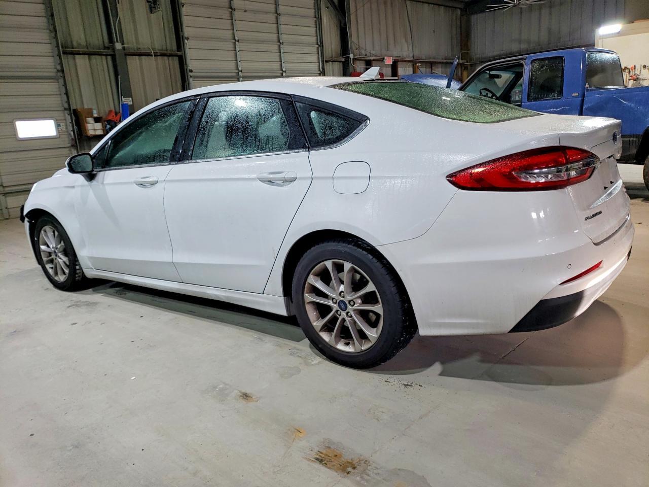 2019 Ford Fusion Se - Фото 2