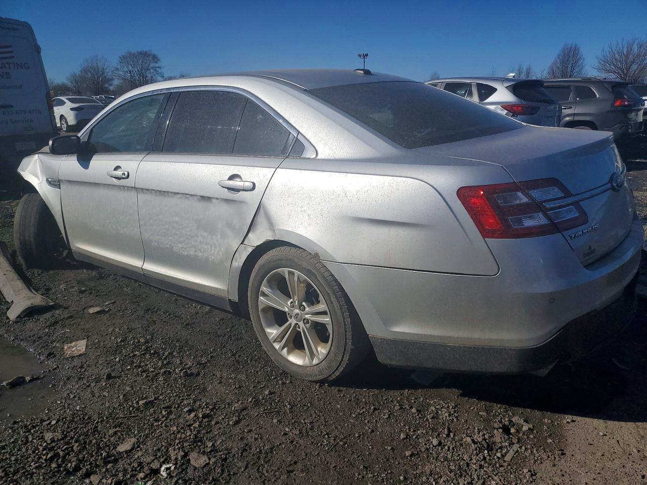 2013 Ford Taurus Sel - Фото 2