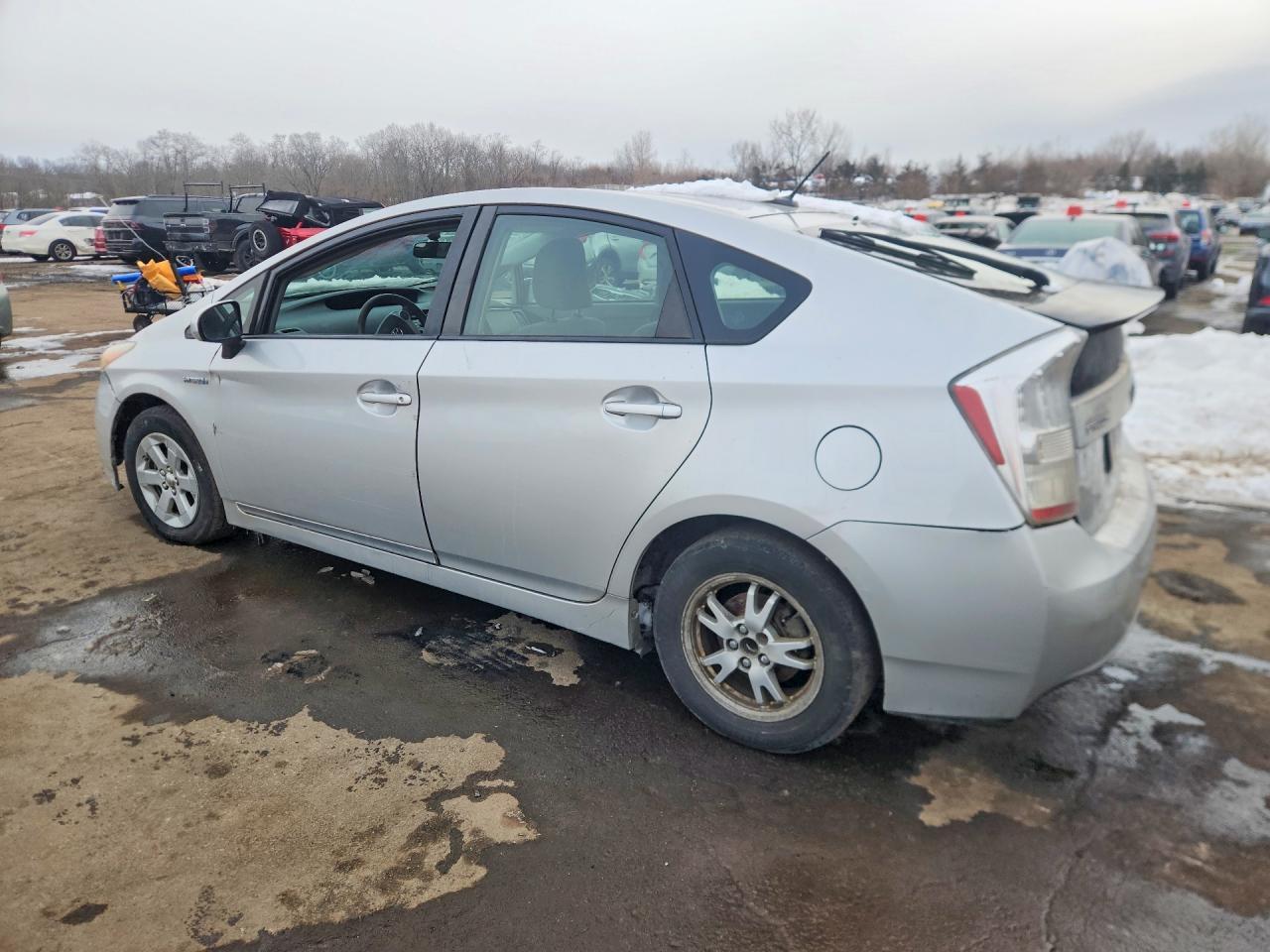 2010 Toyota Prius Iii - Фото 2