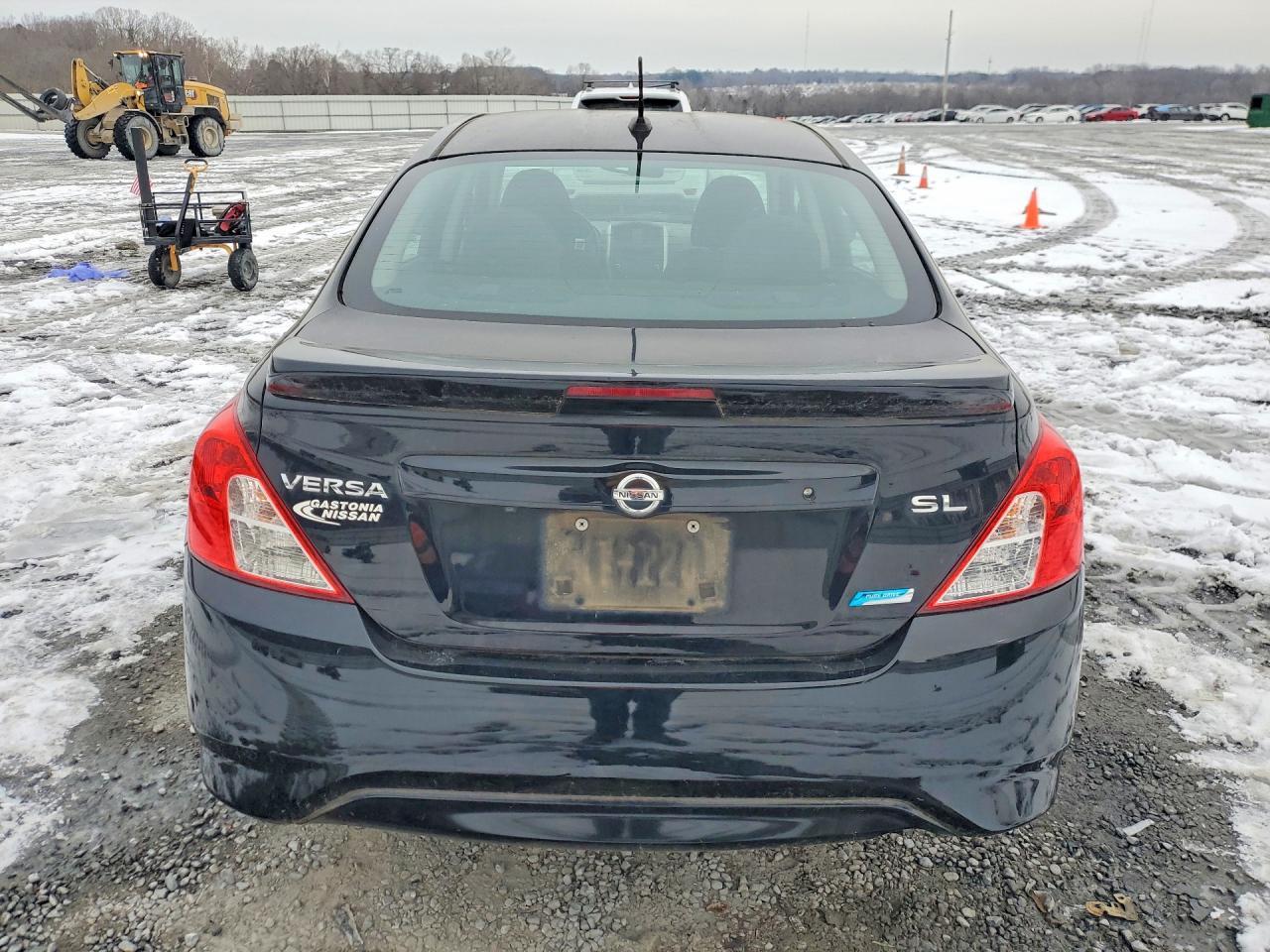 2015 Nissan Versa - Фото 6