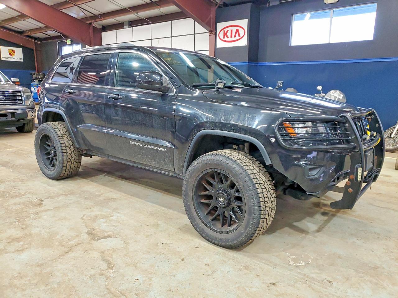 2014 Jeep Grand Cherokee Laredo - Image 4