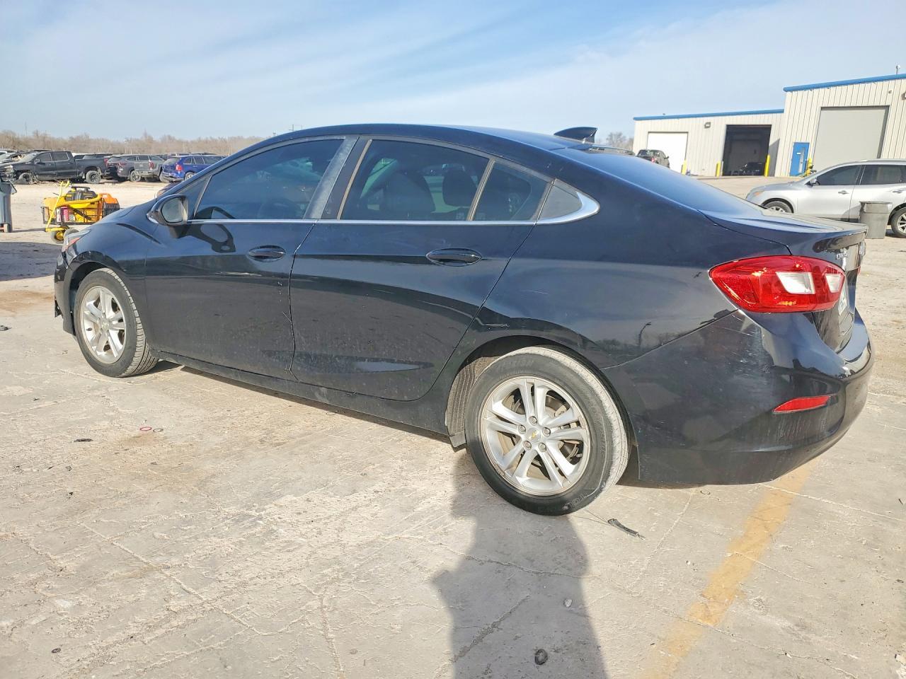 2016 Chevrolet Cruze Lt - Image 2