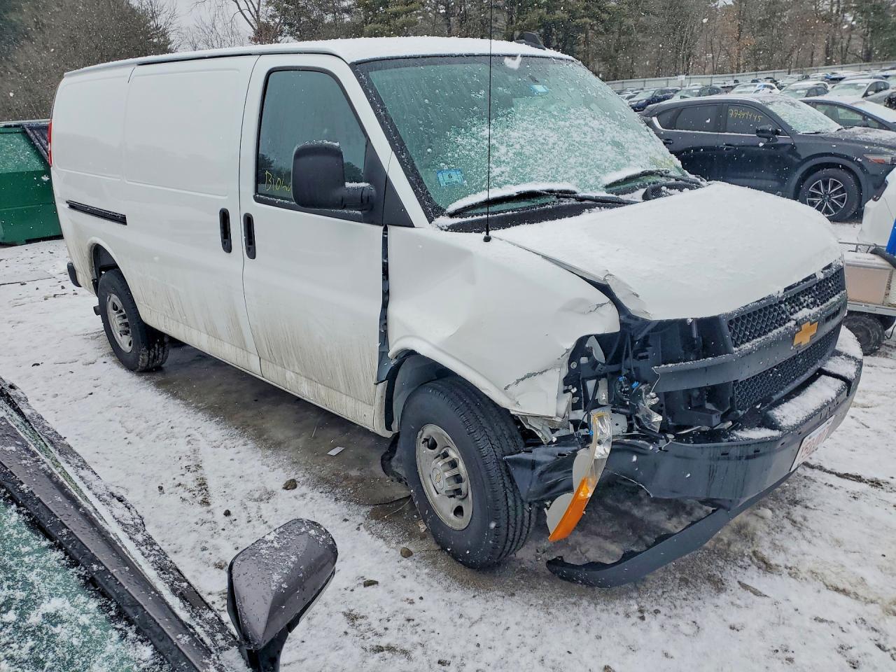 2025 Chevrolet Express G2500 - Фото 4