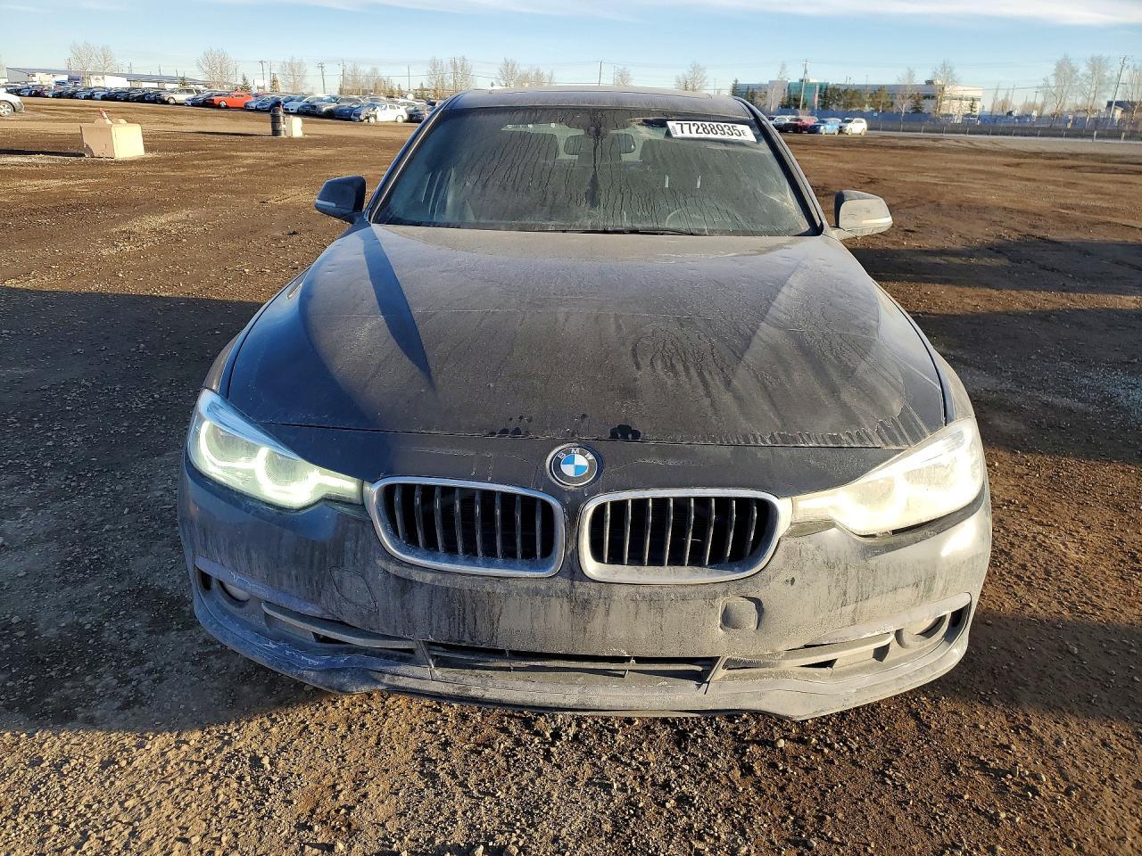 2018 BMW 330 Xi - Image 5