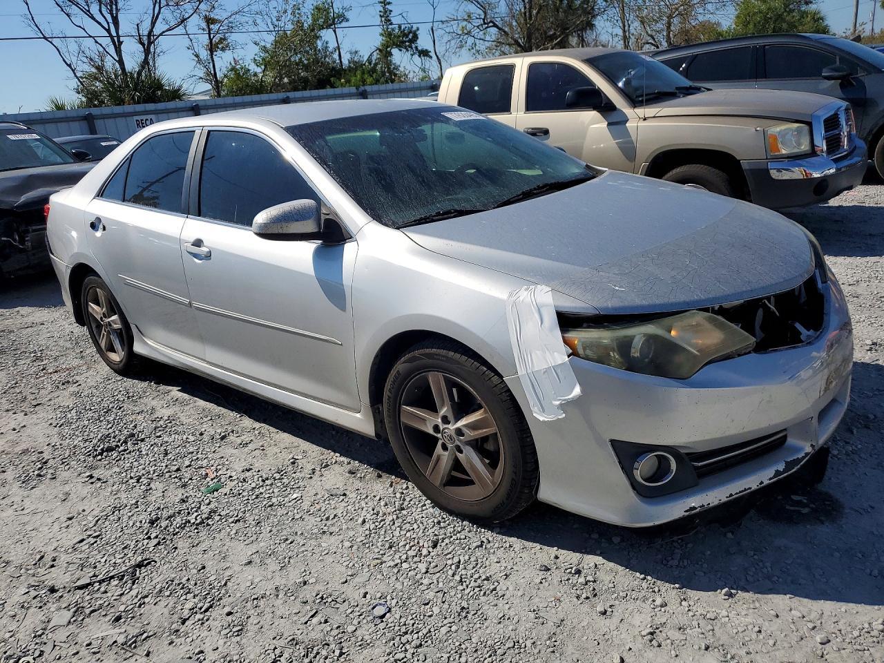 2013 Toyota Camry Se - Фото 4