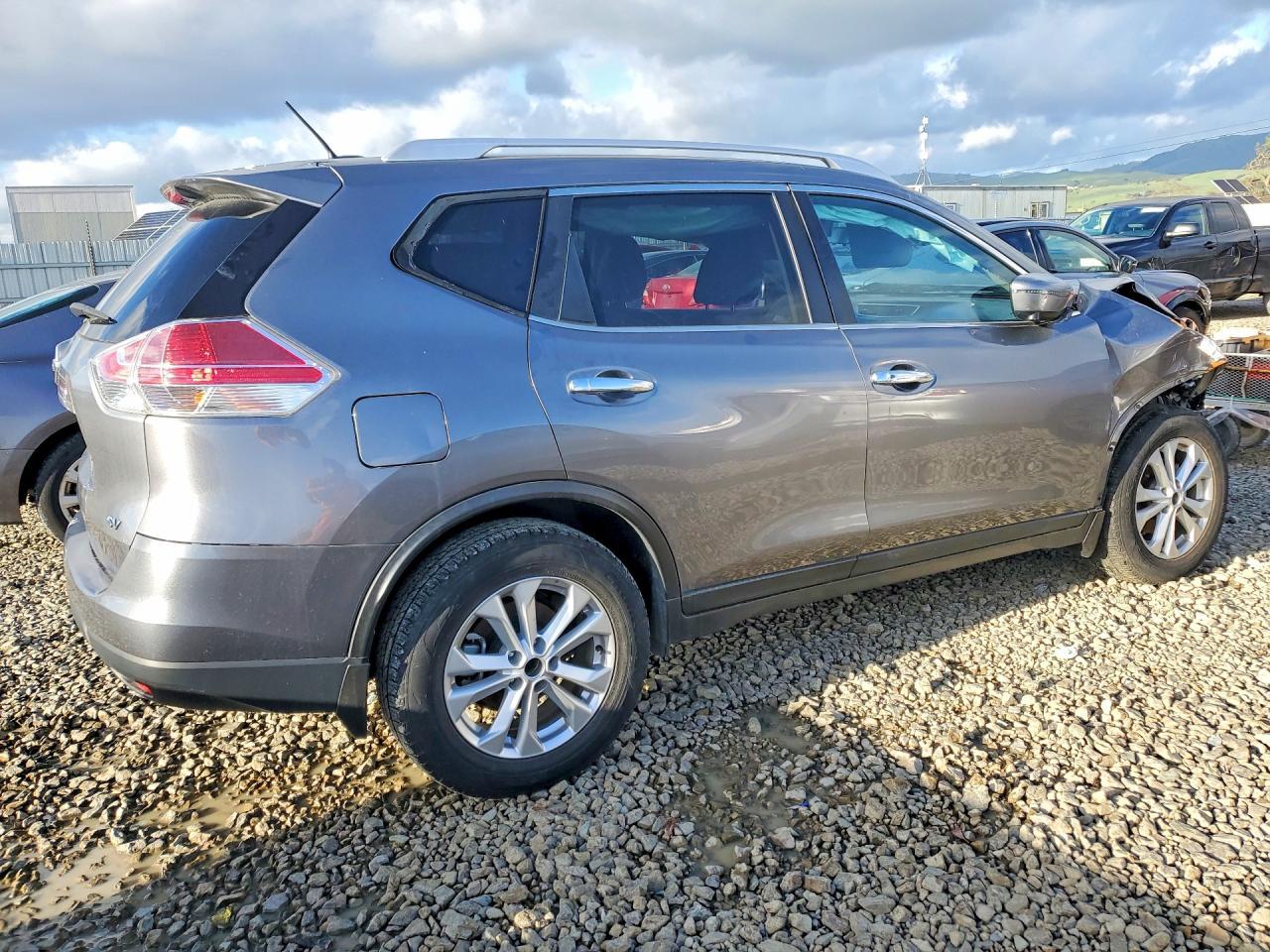 2016 Nissan Rogue S - Фото 3