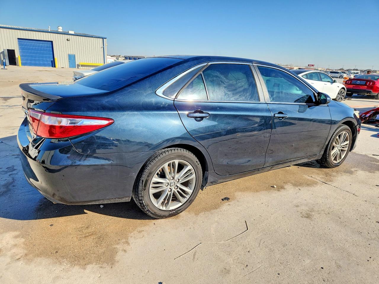2015 Toyota Camry Se - Фото 3