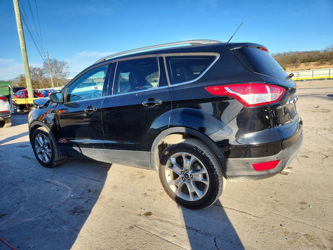 2016 Ford Escape Titanium - Фото 2