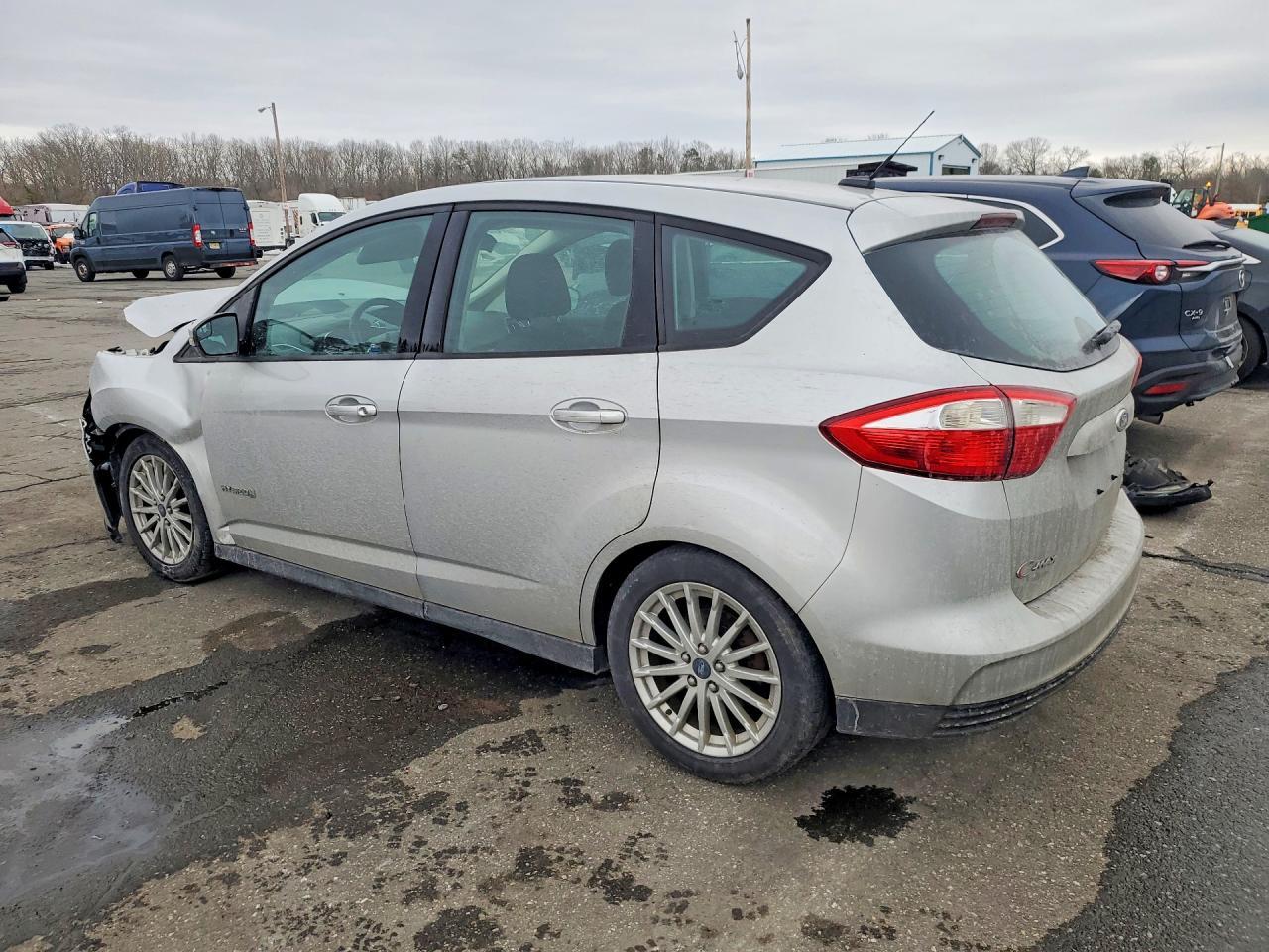 2013 Ford C-Max Se - Фото 2