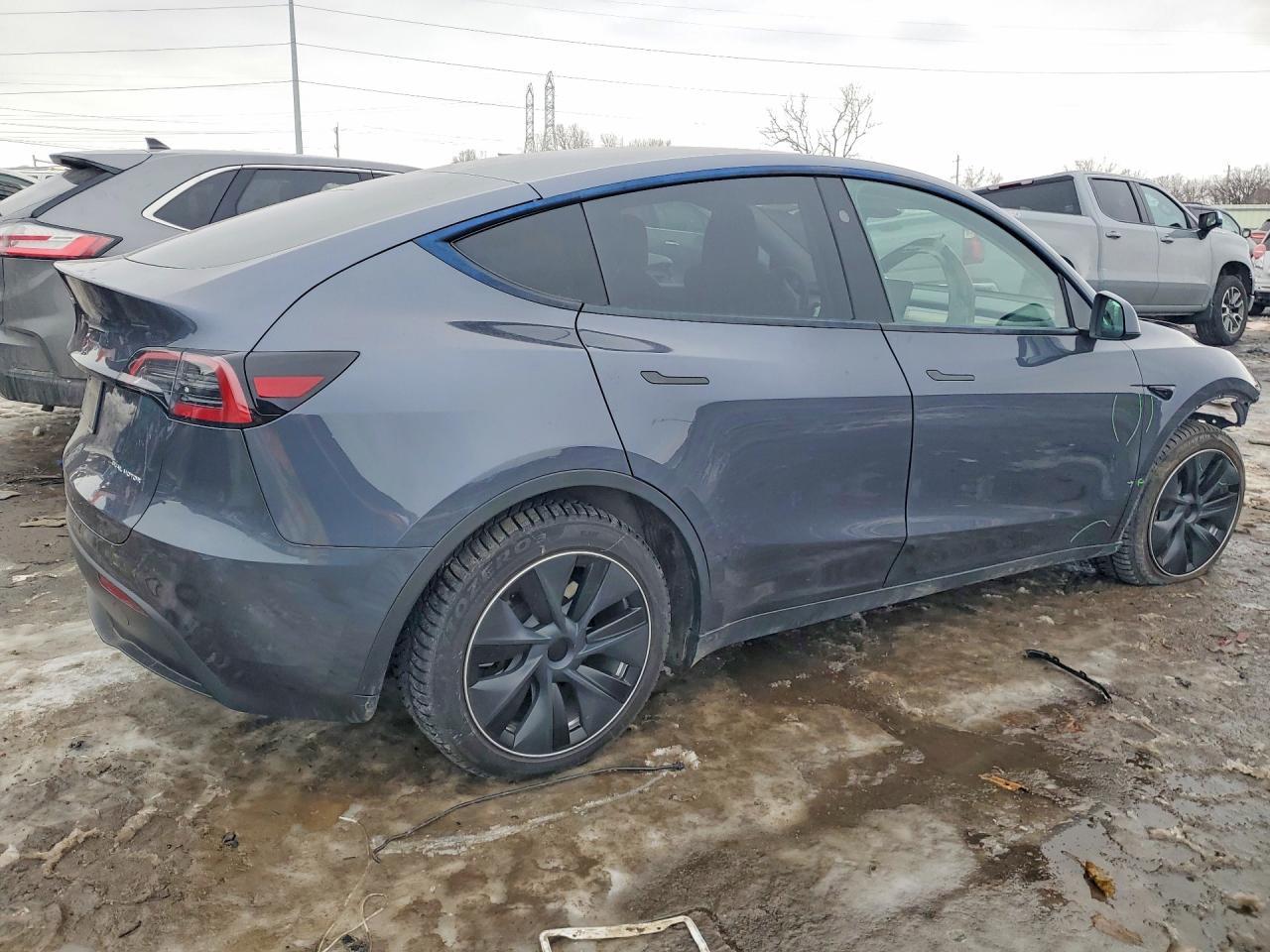 2023 Tesla Model Y - Image 3