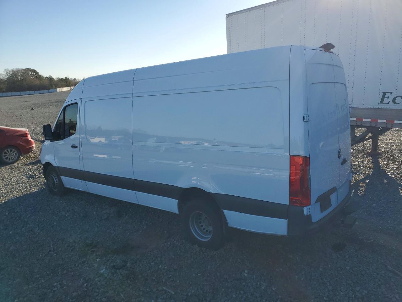 2019 Mercedes Benz Sprinter Utility / Service Van - Фото 2