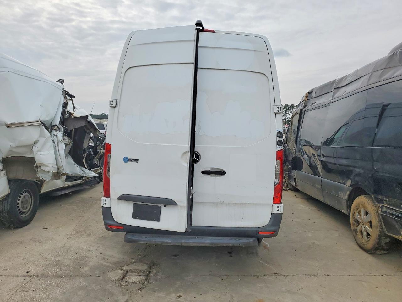 2022 Mercedes-Benz Sprinter 3500 - Фото 6