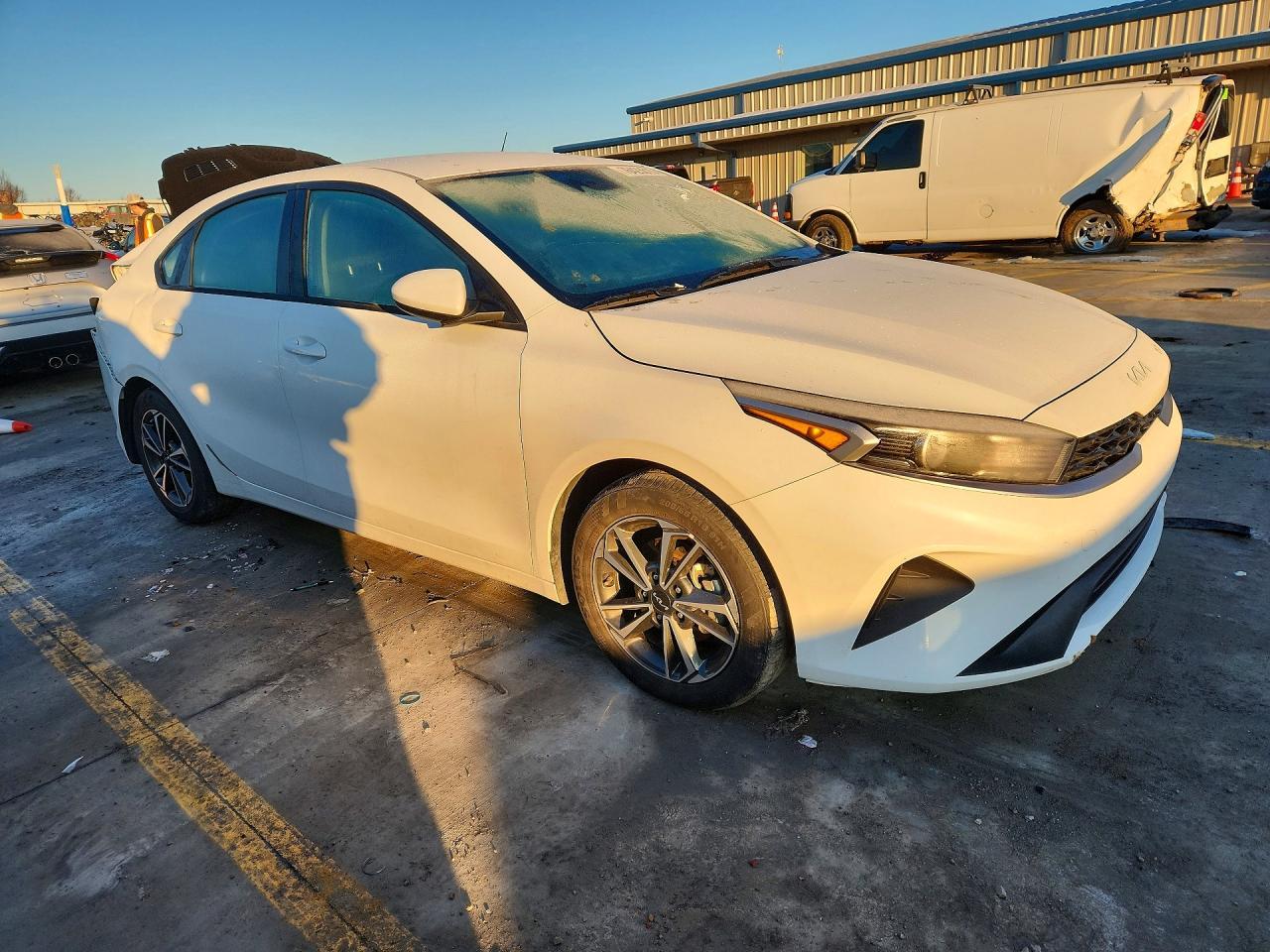 2023 Kia Forte Lx - Фото 4