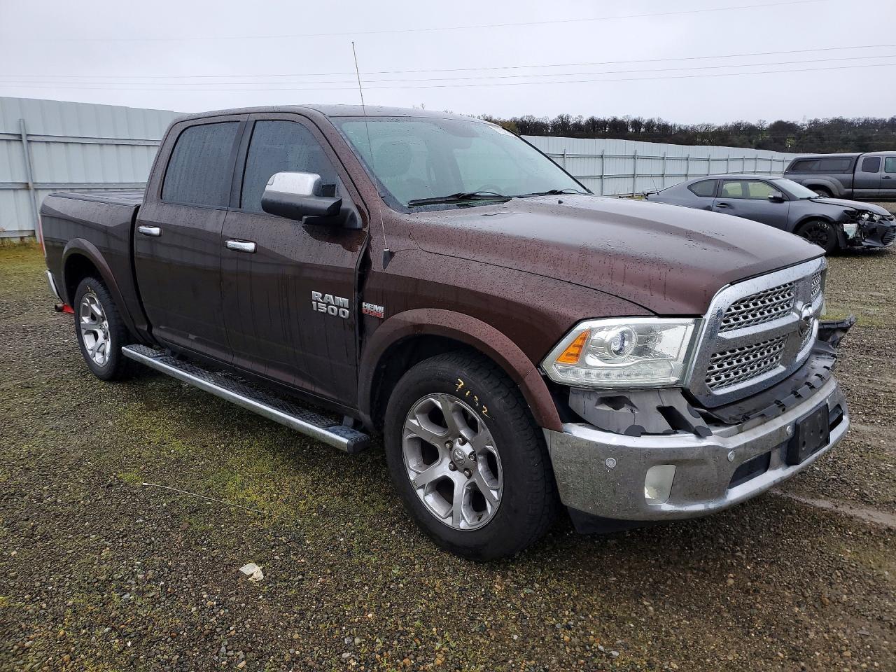 2014 Ram 1500 Laramie - Image 4