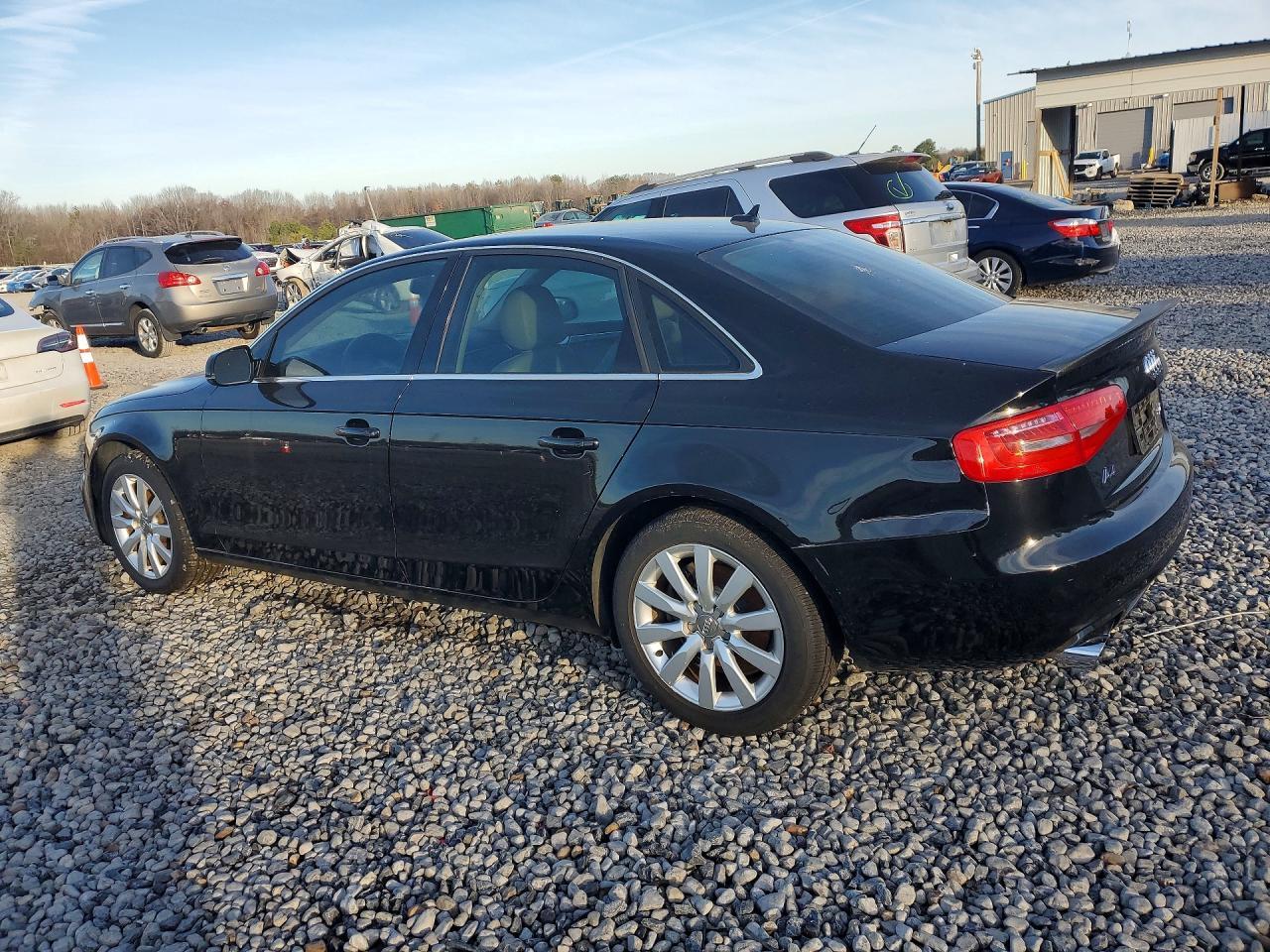 2013 Audi A4 Premium - Фото 2