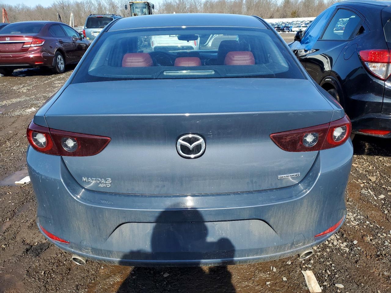 2025 Mazda 3 Preferred - Image 6