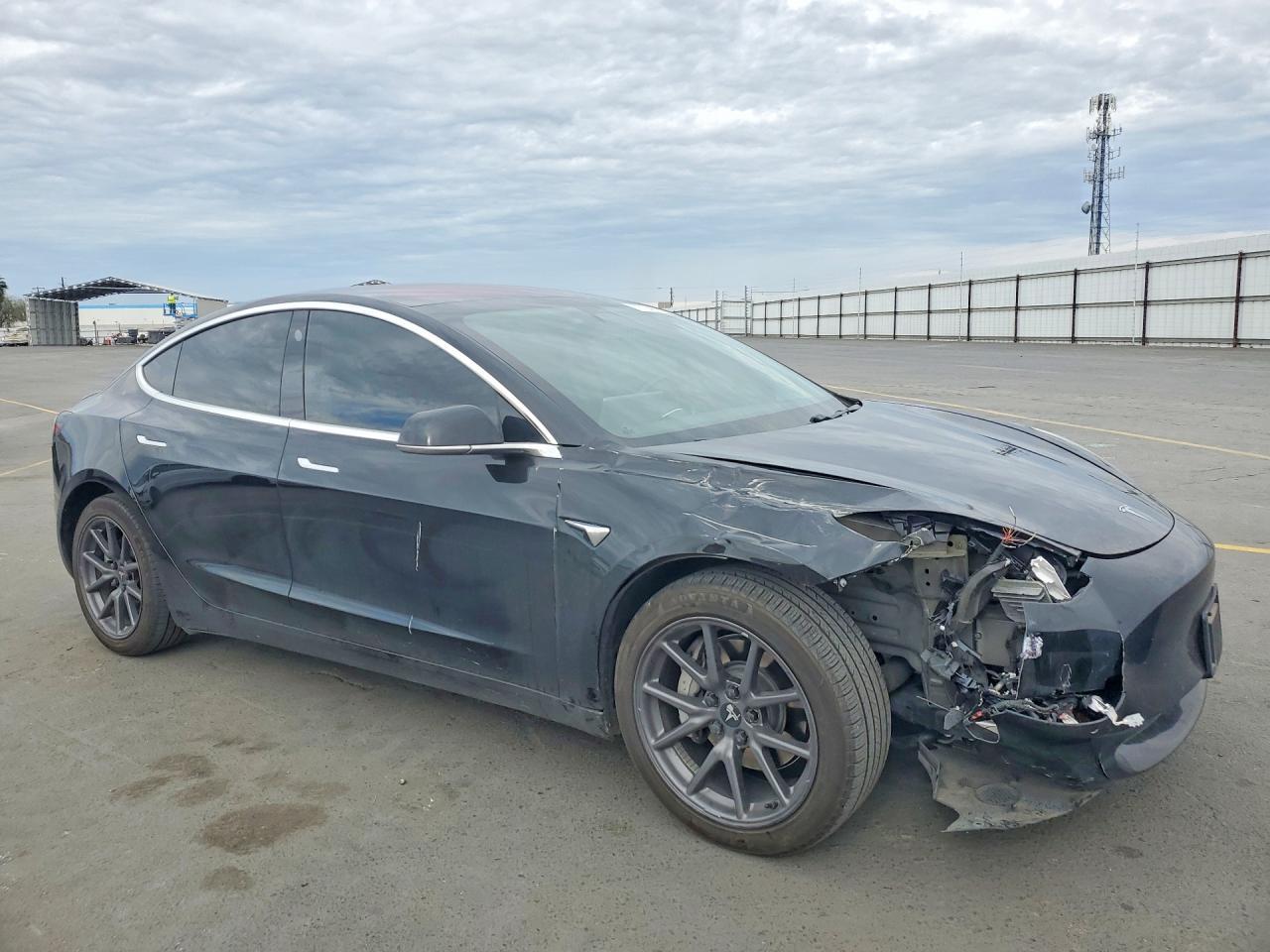 2018 Tesla Model 3 - Image 4