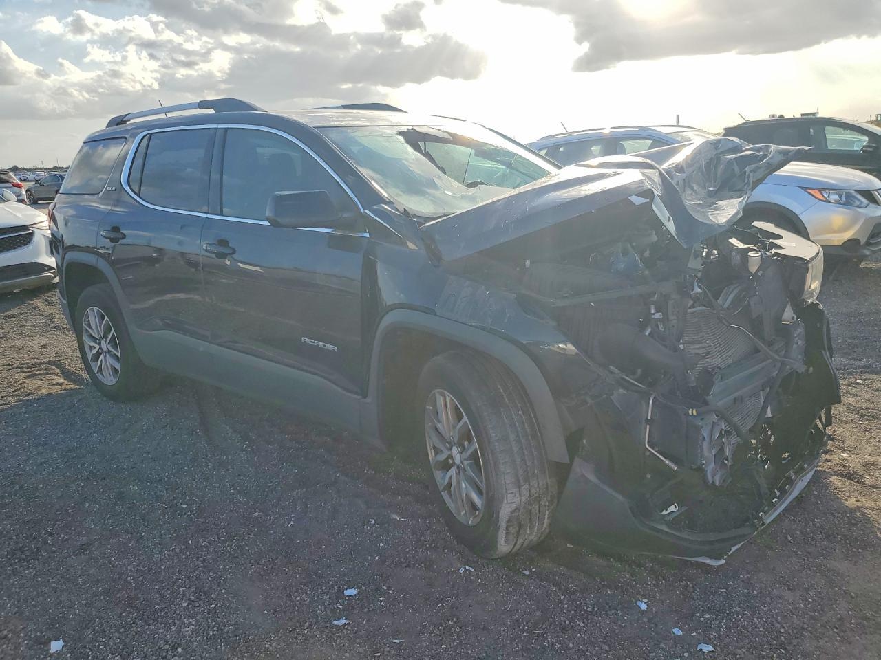 2017 GMC Acadia Sle - Image 4