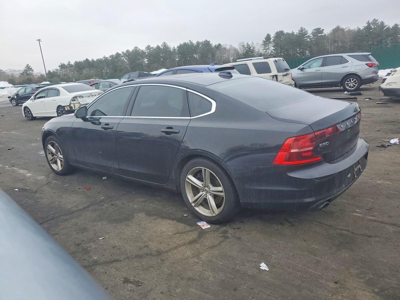 2018 Volvo S90 T5 Momentum - Image 2
