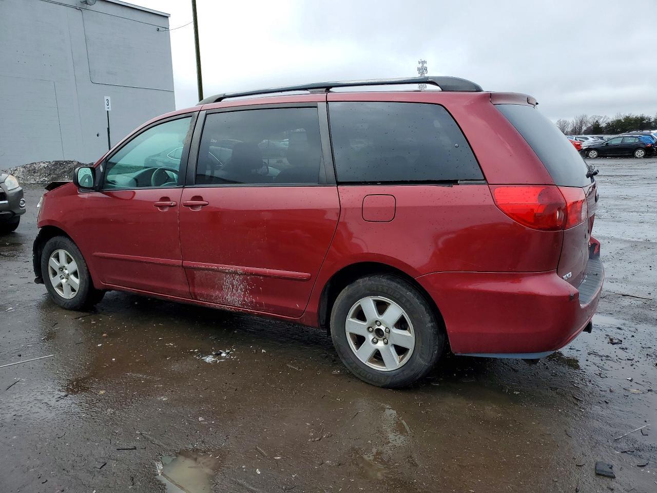 2006 Toyota Sienna Le 7 Passenger - Фото 2