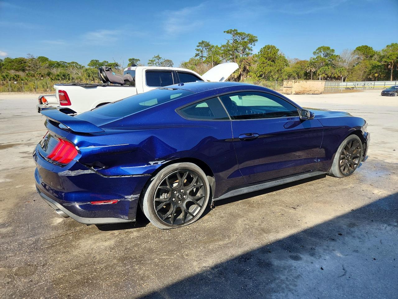 2018 Ford Mustang - Image 3
