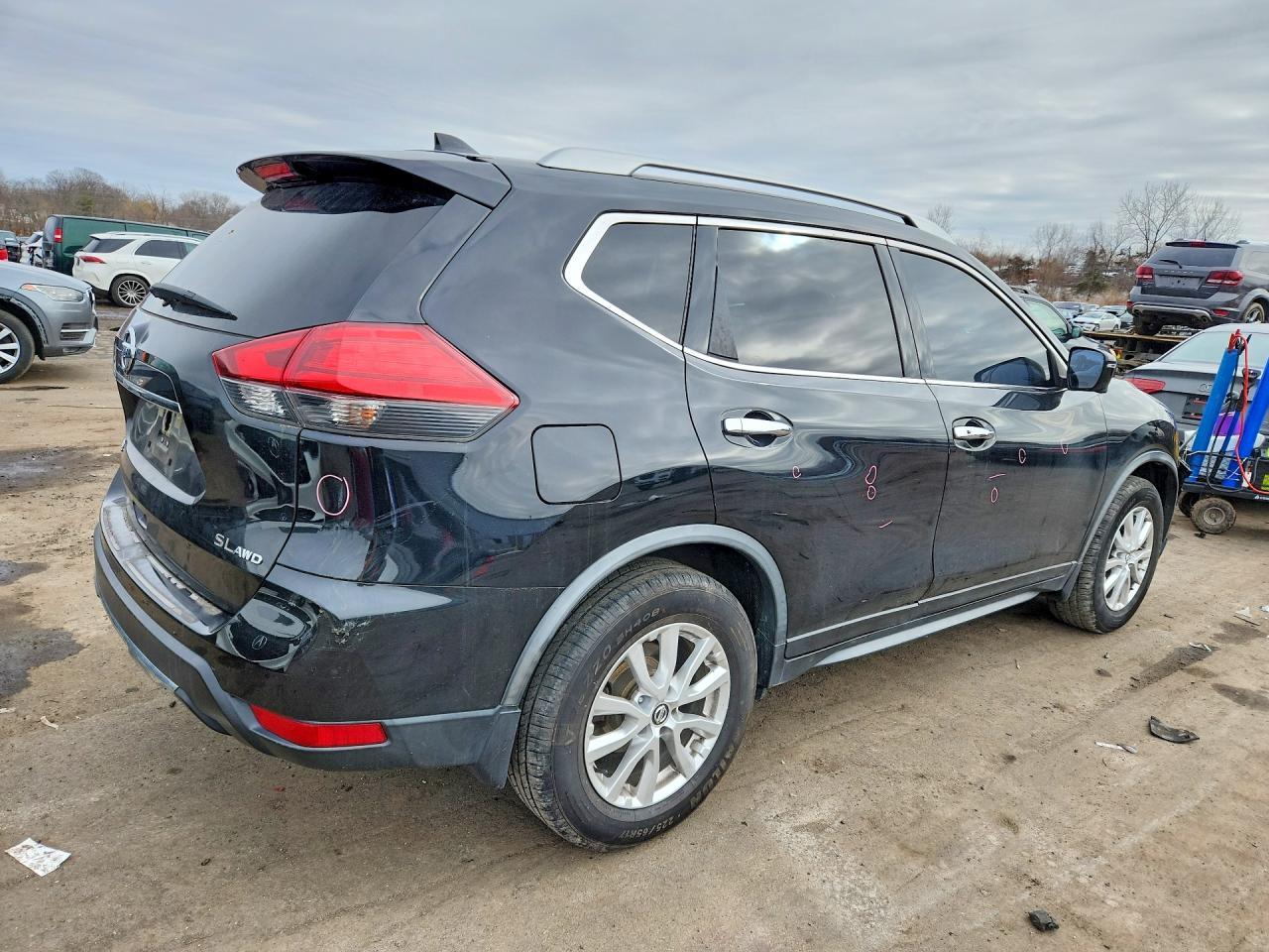 2017 Nissan Rogue S - Фото 3