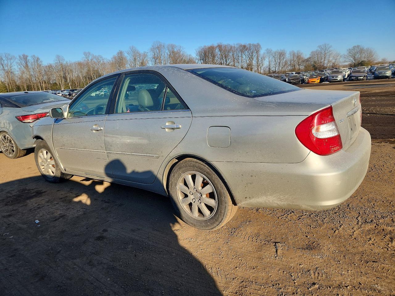 2004 Toyota Camry - Image 2