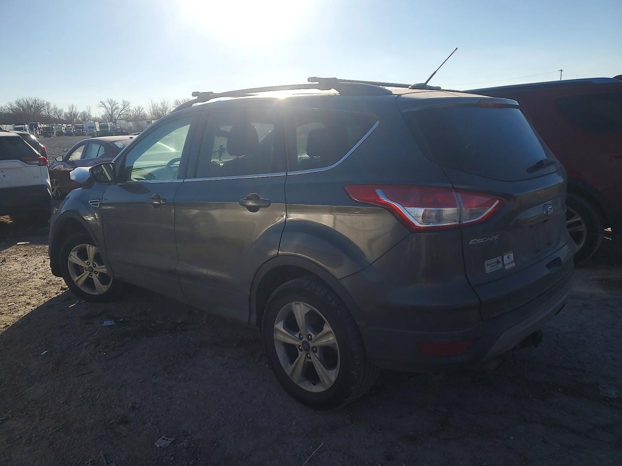 2016 Ford Escape Se - Фото 2