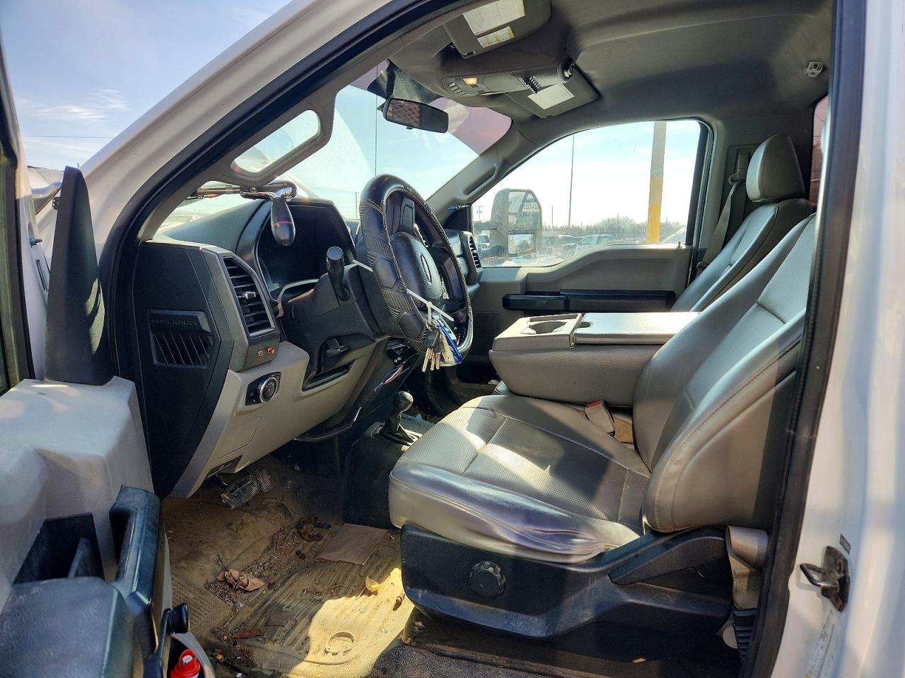 2017 Ford F350 Super Duty - Фото 7