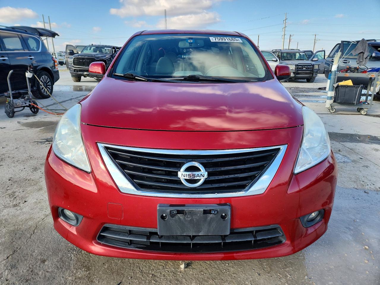 2013 Nissan Versa 1.6 S - Image 5