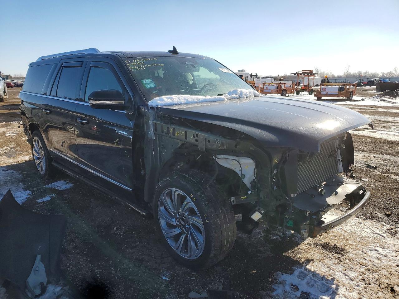 2024 Lincoln Navigator L - Image 4