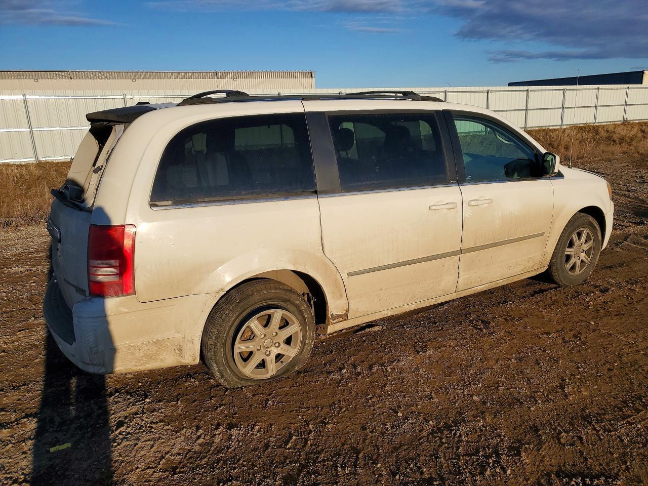 2009 Chrysler Town & Country Touring - Фото 3