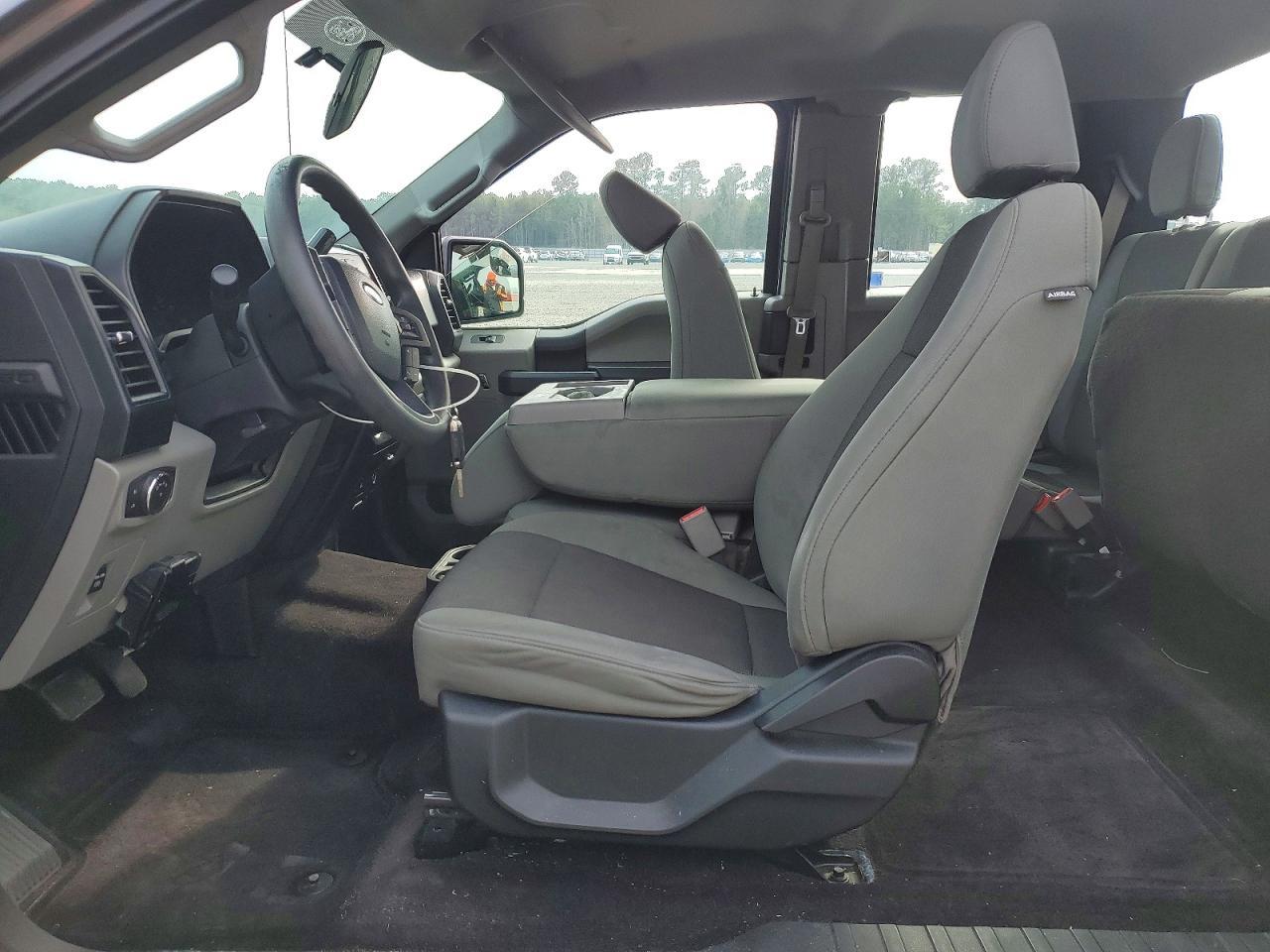 2015 Ford F150 Super Cab - Image 7