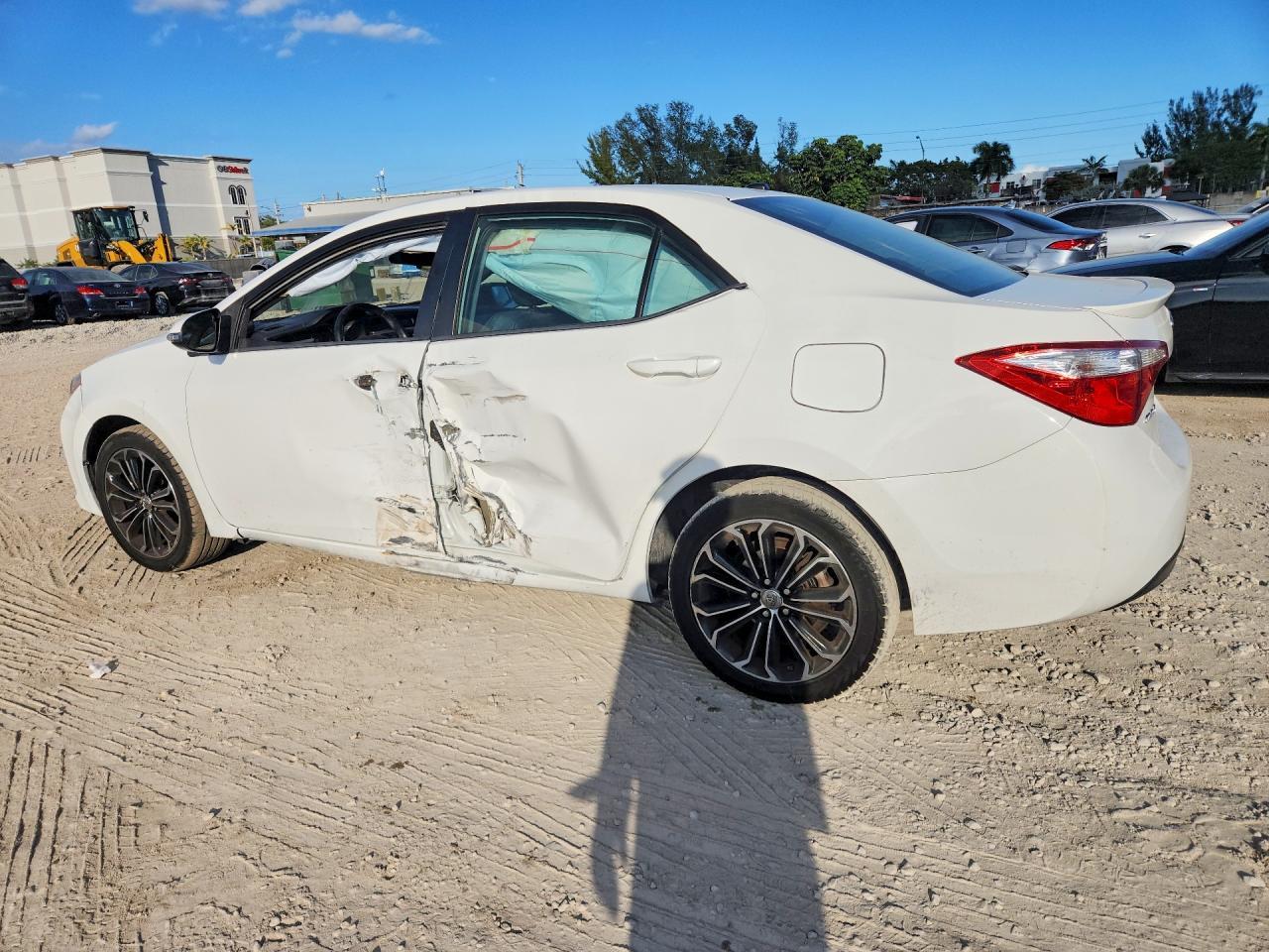 2015 Toyota Corolla L - Фото 2