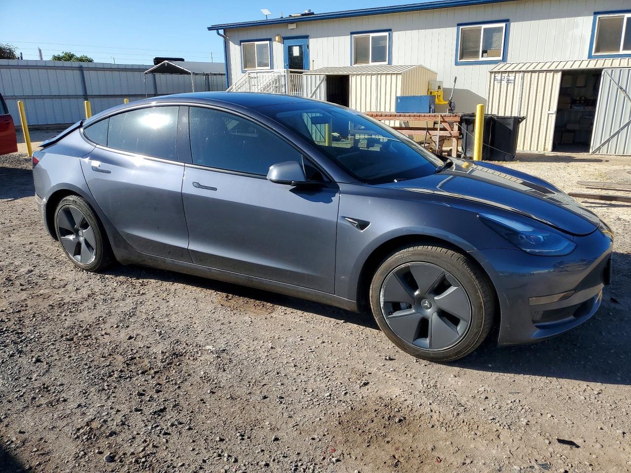 2023 Tesla Model 3 - Image 4