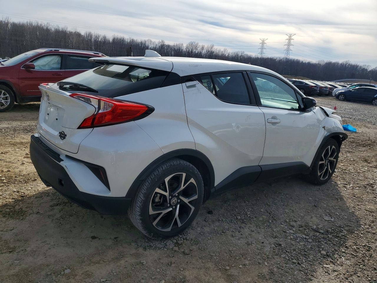 2020 Toyota C-Hr Xle - Фото 3
