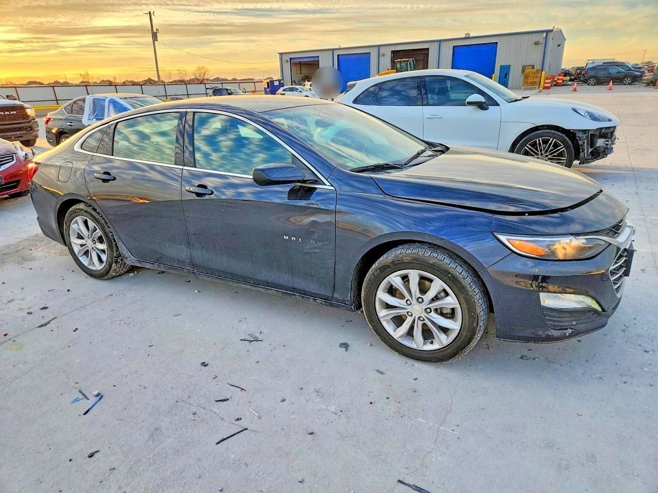 2023 Chevrolet Malibu Lt - Image 4