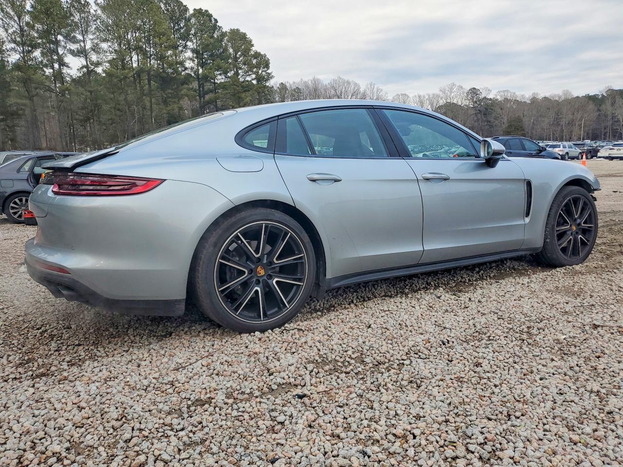 2018 Porsche Panamera 4 - Фото 3