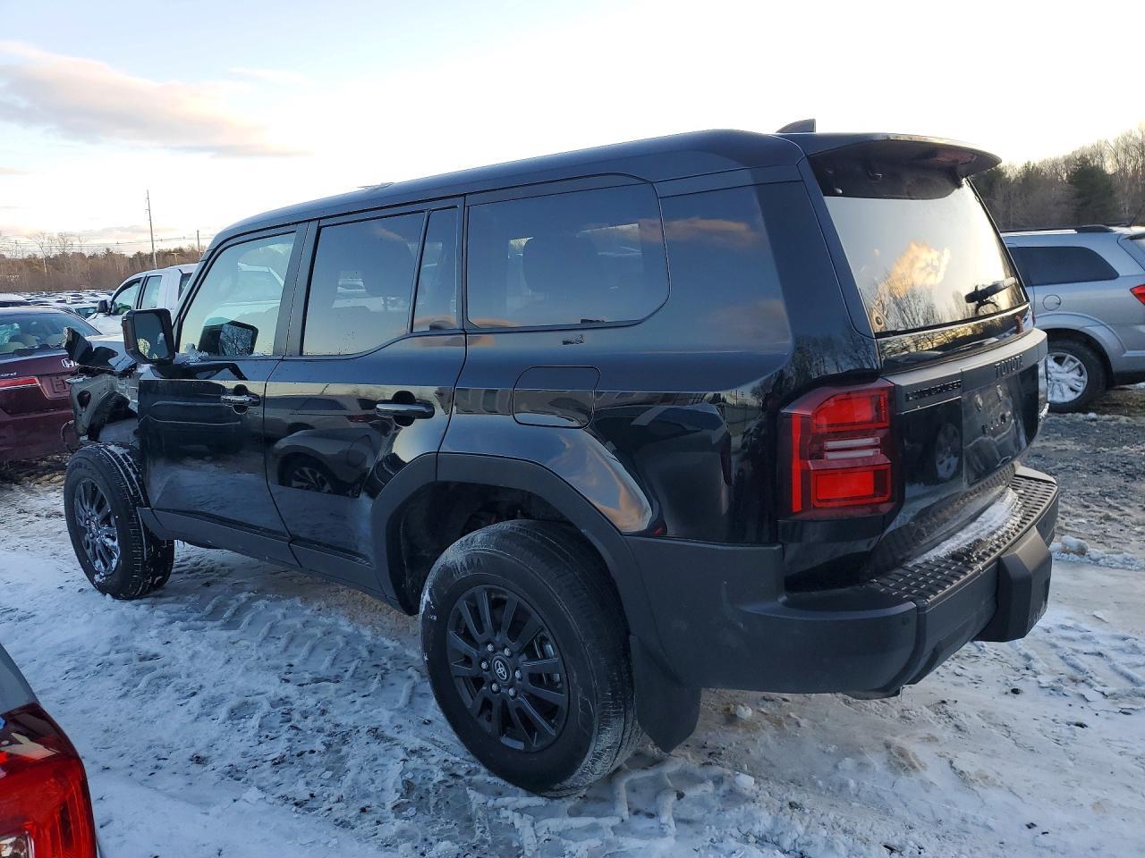 2025 Toyota Land Cruiser Base - Фото 2