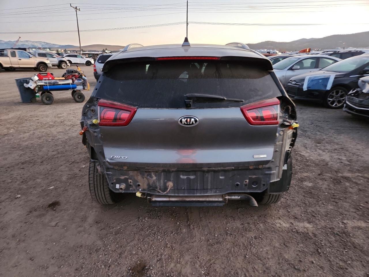 2017 Kia Niro Fe - Image 6