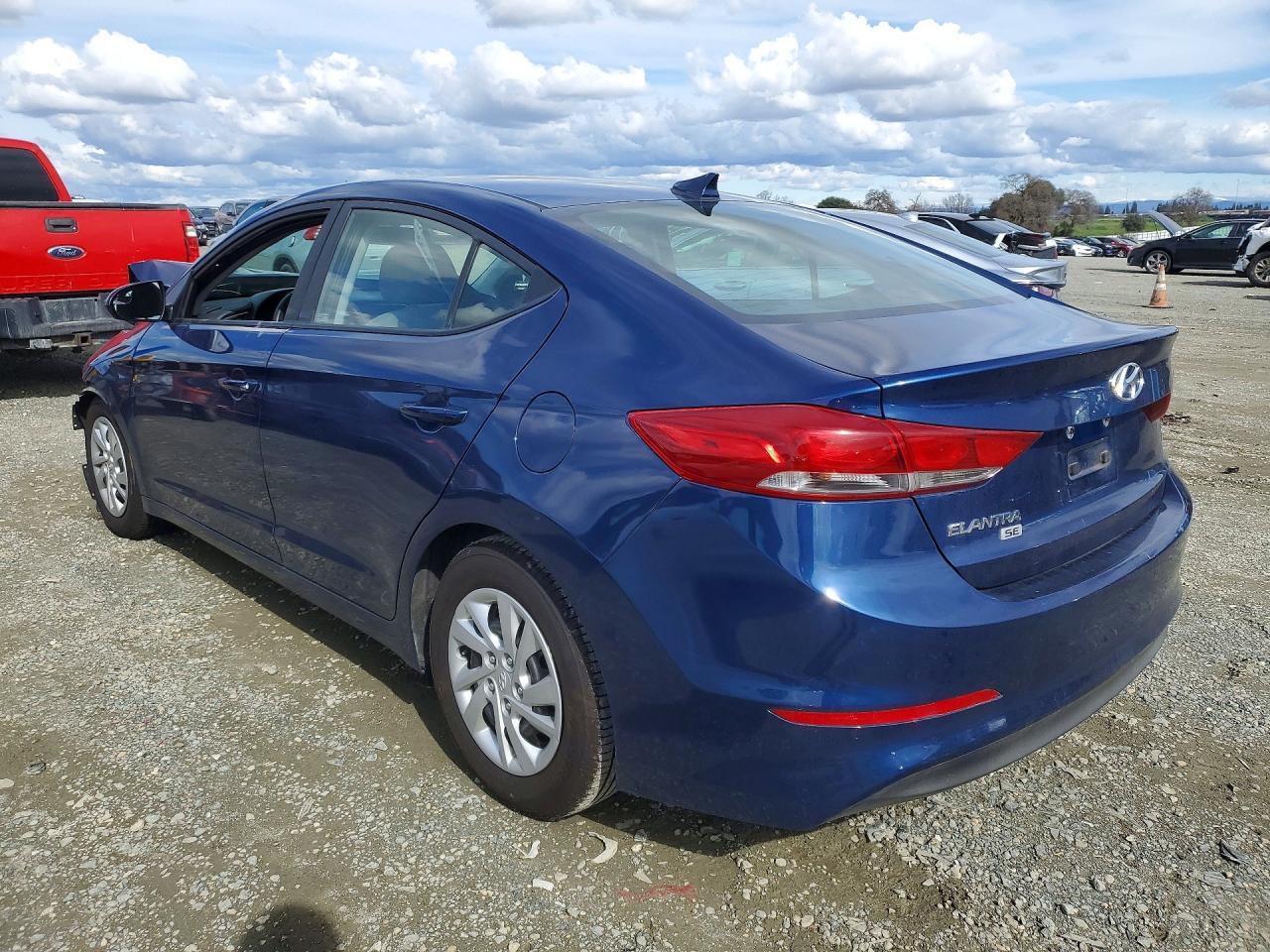 2017 Hyundai Elantra Se - Image 2