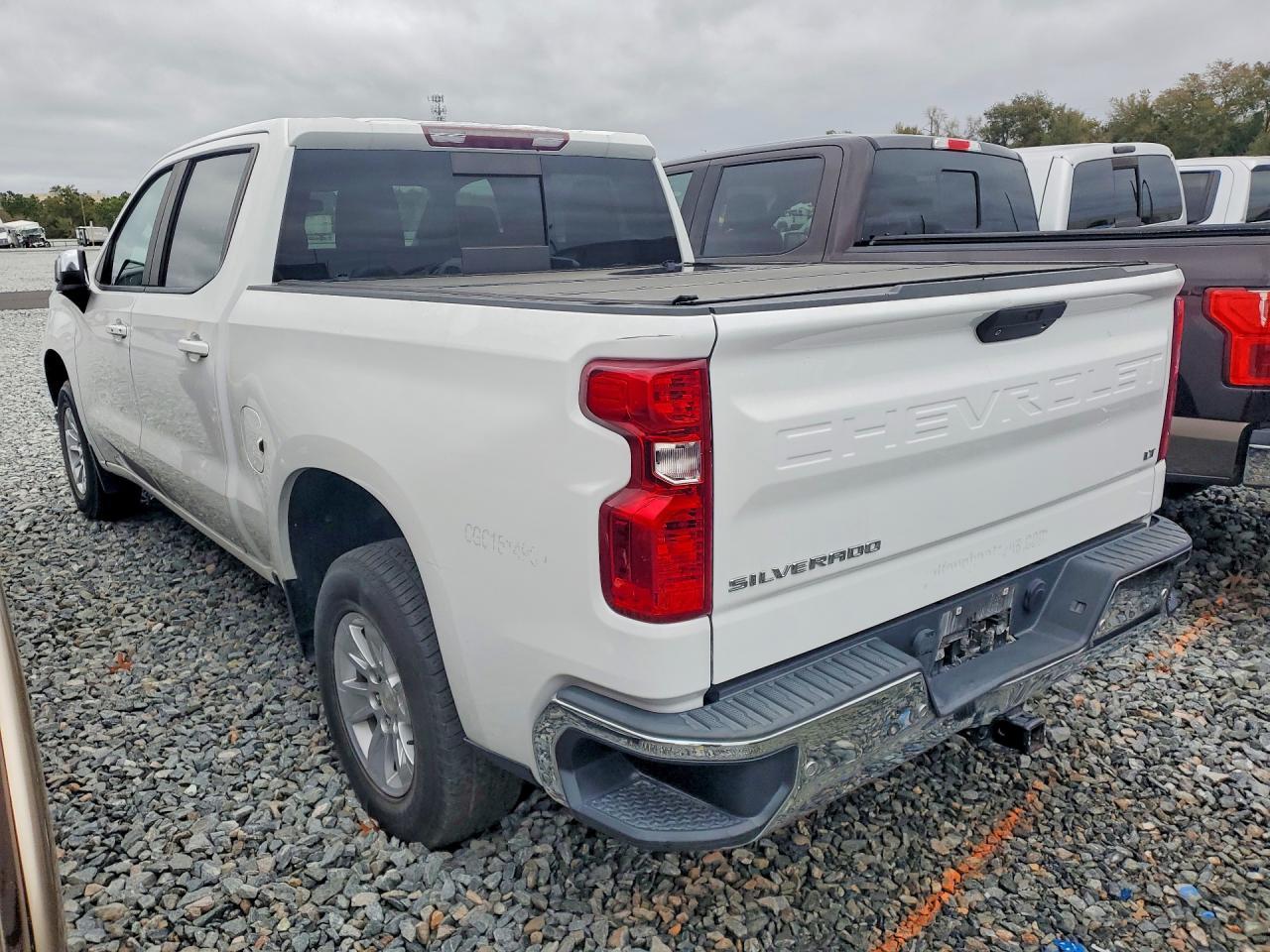 2020 Chevrolet Silverado C1500 Lt - Image 2