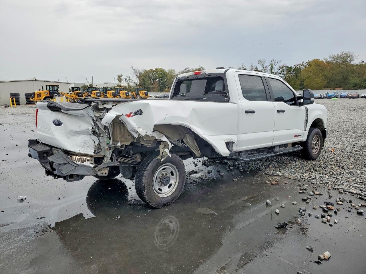 2024 Ford F350 Super Duty - Фото 3