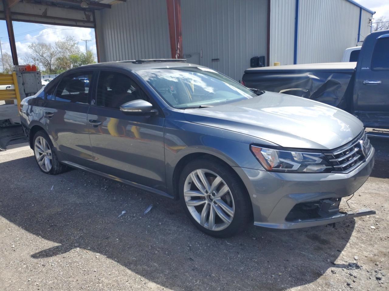 2019 Volkswagen Passat Wolfsburg - Image 4