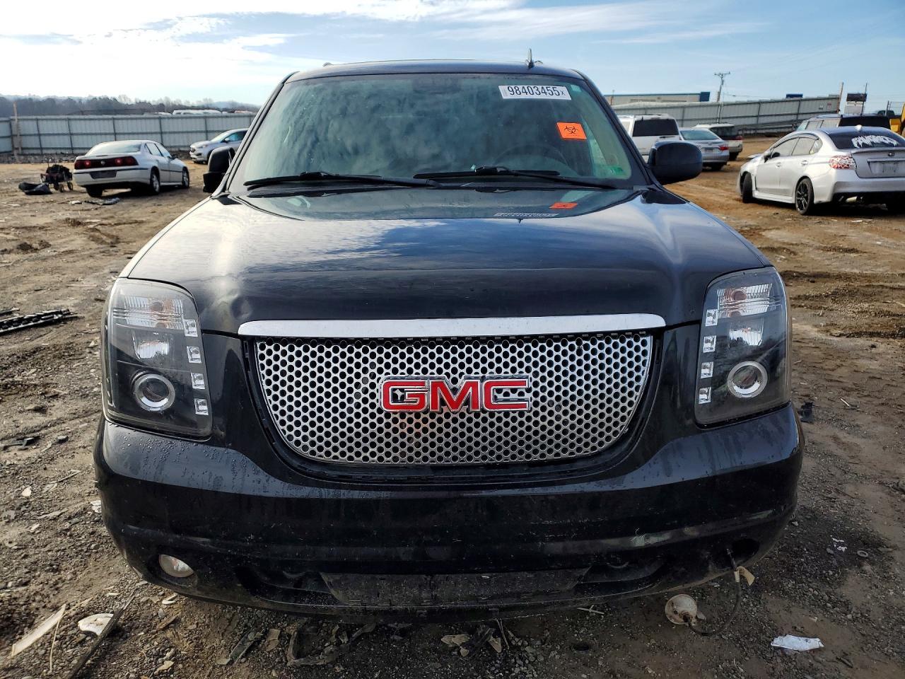 2012 GMC Yukon Denali - Image 5