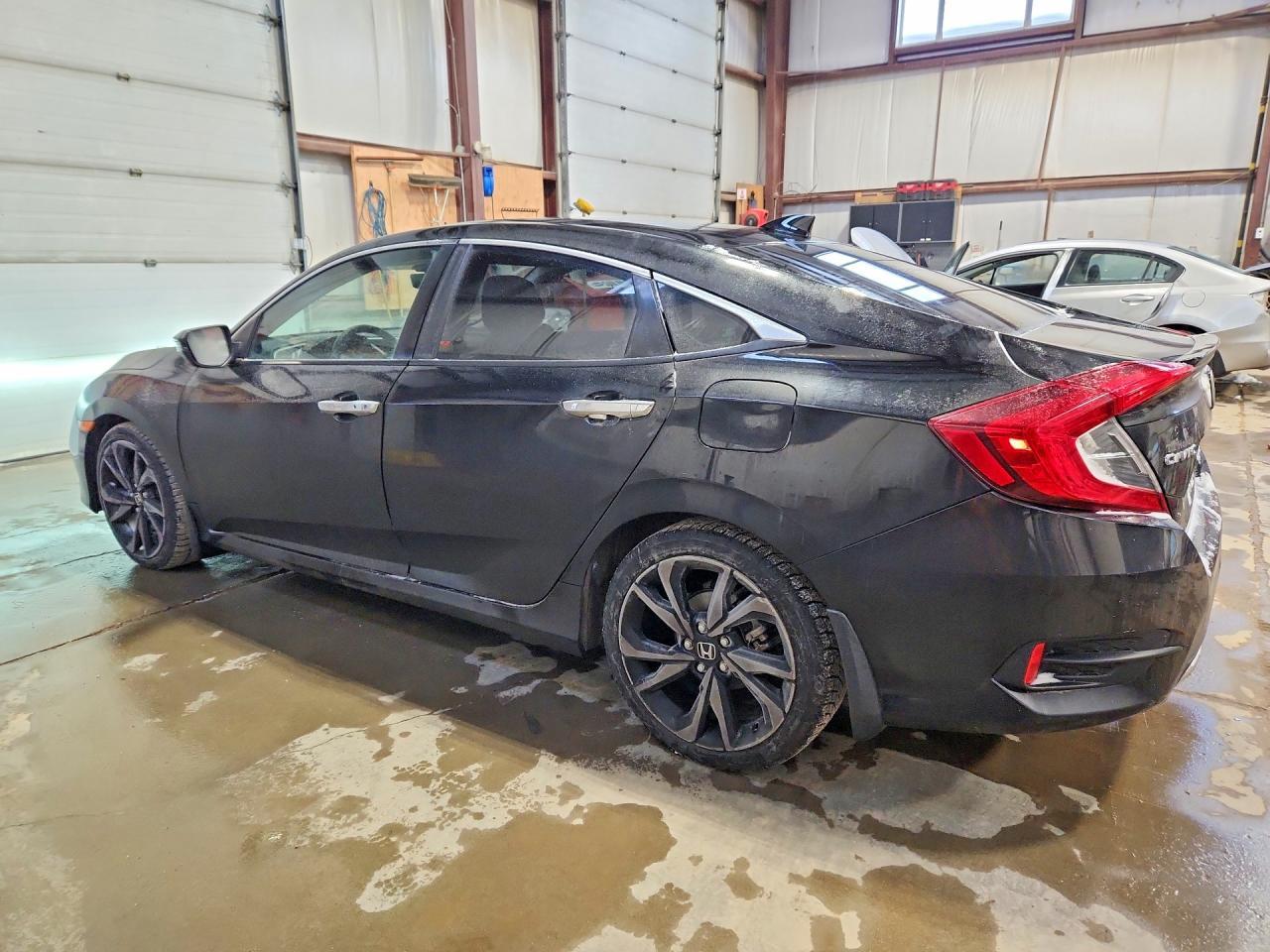 2020 Honda Civic Touring - Фото 2