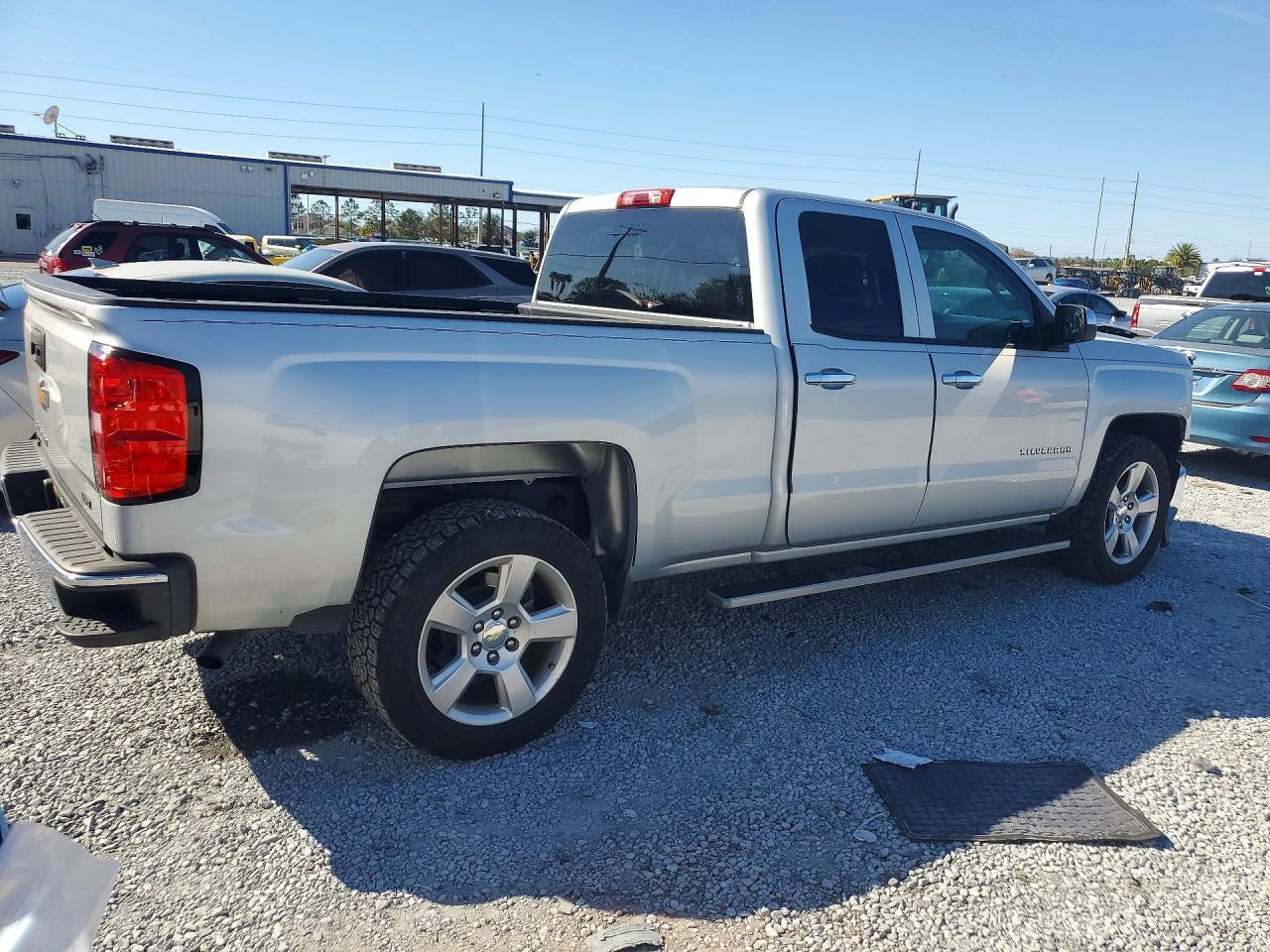 2015 Chevrolet Silverado C1500 - Image 3
