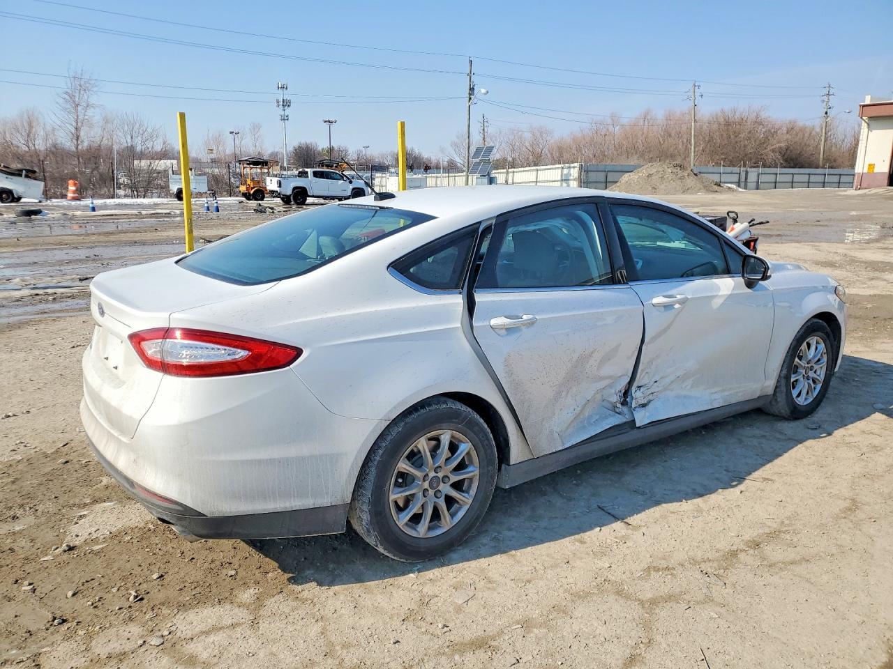 2016 Ford Fusion S - Image 3