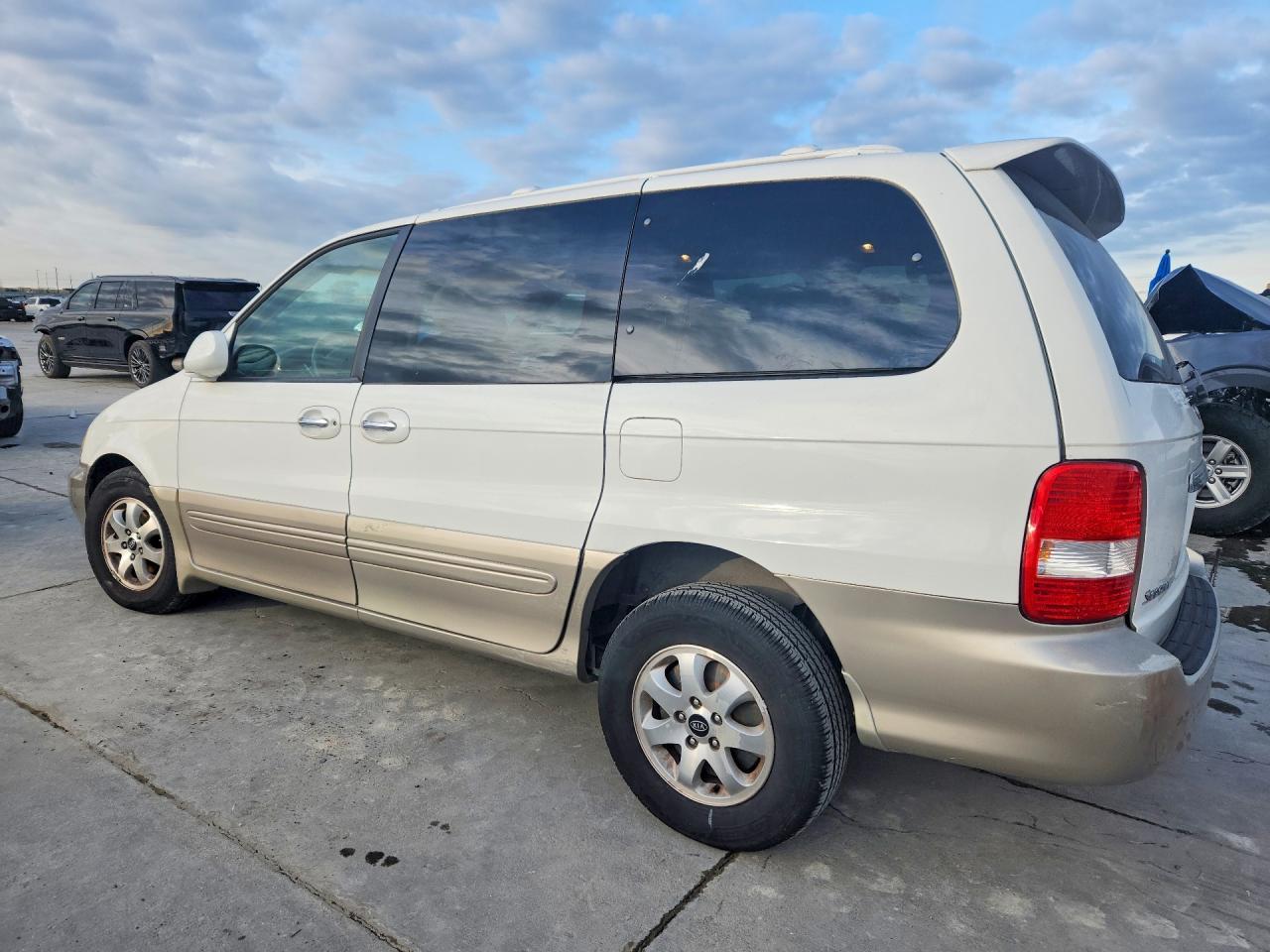 2005 Kia Sedona Lx - Фото 2
